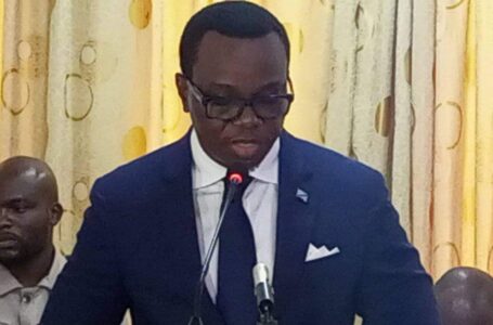 RDC-KONGO CENTRAL: LE PREMIER  GOUVERNEMENT GUY BANDU INVESTI