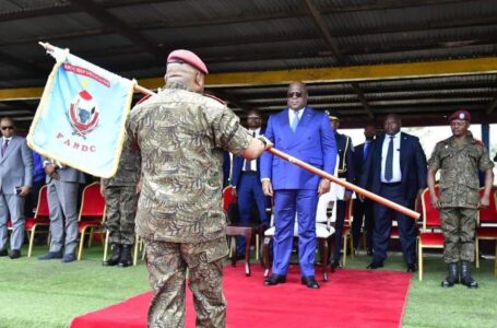 RDC – FARDC : LE PRÉSIDENT FELIX TSHISEKEDI A PRÉSIDÉ LA CÉRÉMONIE DE PASSATION DU COMMANDEMENT AU CAMP TSHATSHI