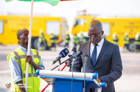 Entreprise : Jean Lucien Bussa Ministre d&rsquo;Etat Ministre du portefeuille a pris part à la cérémonie inaugurale des vols commerciaux d&rsquo;Air Congo