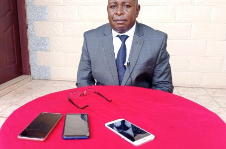 Le Député National Pierre Nsumbu soutiens l&rsquo;idée que les élèves enceintes restent à la maison pour maintenir la discipline dans les écoles